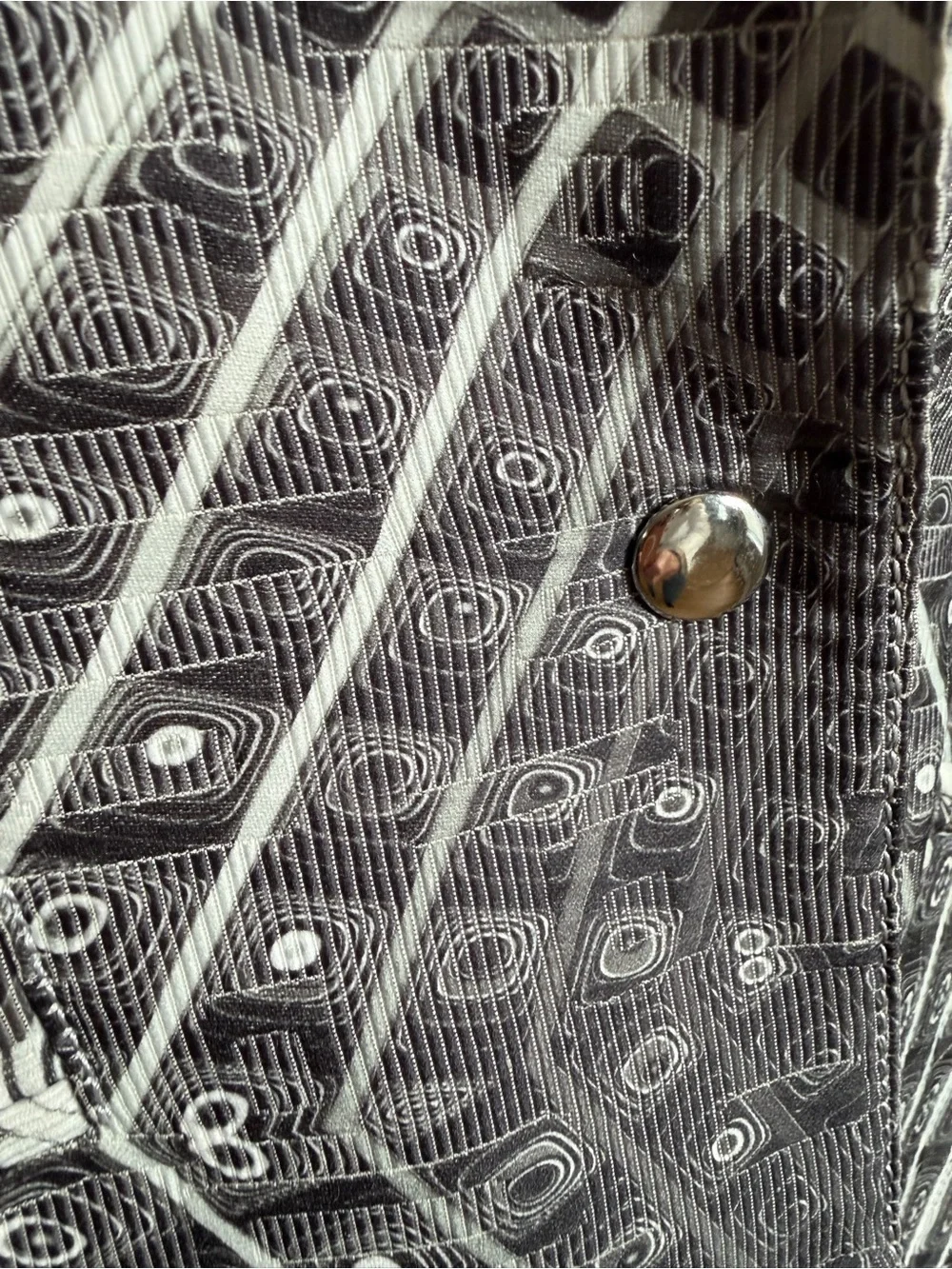 Alberto Makali Black & White geometric Patterned Long Blazer - Picture 5 of 6